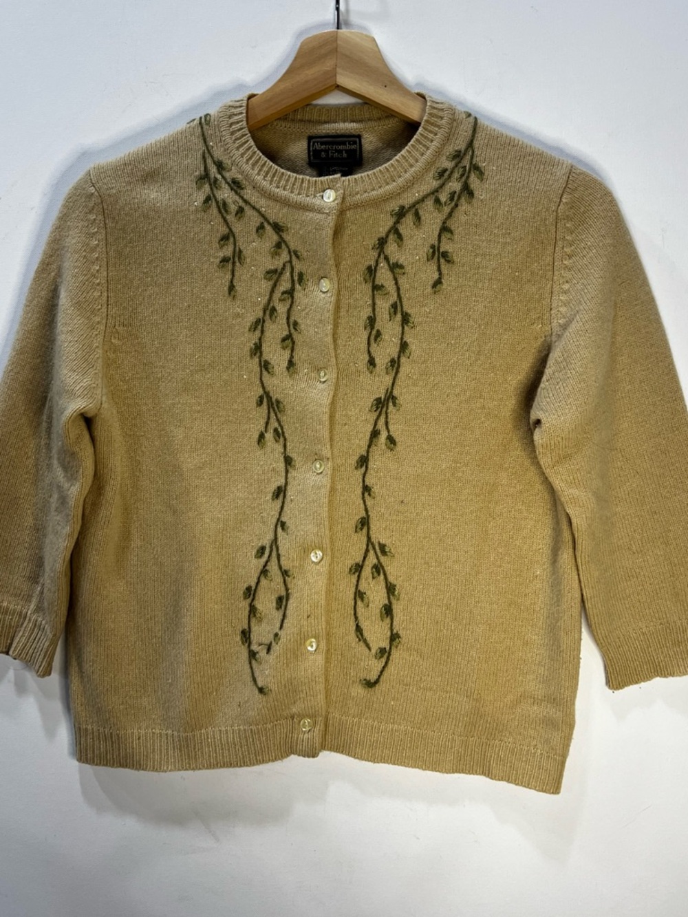 Abercrombie & Fitch Vintage Beige Cardigan with Green Vine Embroidery